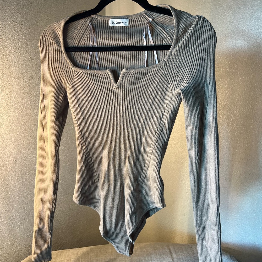 Chic Ribbed Long Sleeve Bodysuit - Picture 2 of 7